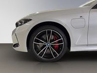 Gebraucht BMW 330e 292 PS (214 kW) 2025 Kombi