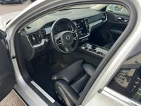Gebraucht Volvo V60 Inscription 197 PS (144 kW) 2022 Silber Kombi