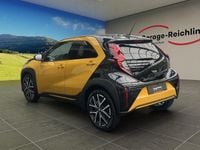 Neu Toyota Aygo X Sport 116 PS (85 kW) 2025 Gelb SUV