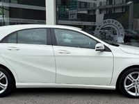 Gebraucht Mercedes A200 Urban 136 PS (100 kW) 2014 Weiss Limousine
