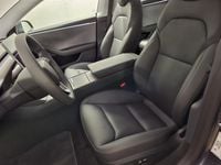 Gebraucht Tesla Model 3 RWD 208 kW (283 PS) 2025 Limousine