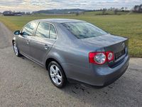 Gebraucht VW Jetta Comfortline 160 PS (117 kW) 2010 Limousine