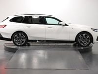 Gebraucht BMW 520 Comfort Edition 208 PS (152 kW) 2024 Weiss Kombi