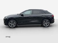 Gebraucht Audi Q8 Ambiente 394 PS (289 kW) 2024 Mythosschwarz metallic SUV