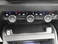 Gebraucht Citroën C4 136 PS (100 kW) 2025 Schwarz Limousine