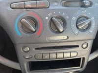 Gebraucht Toyota Yaris Luna 87 PS (63 kW) 2003