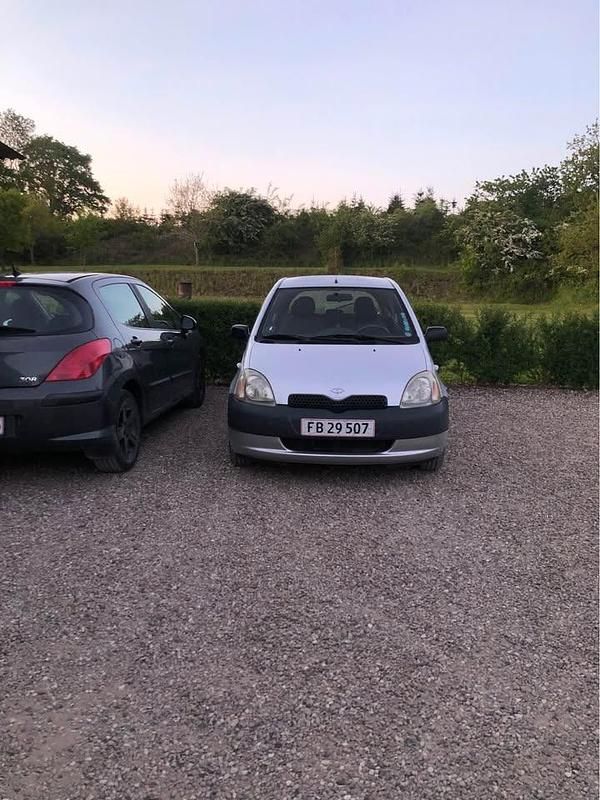 Brugt Toyota Yaris 68 HK (50 kW) 1999