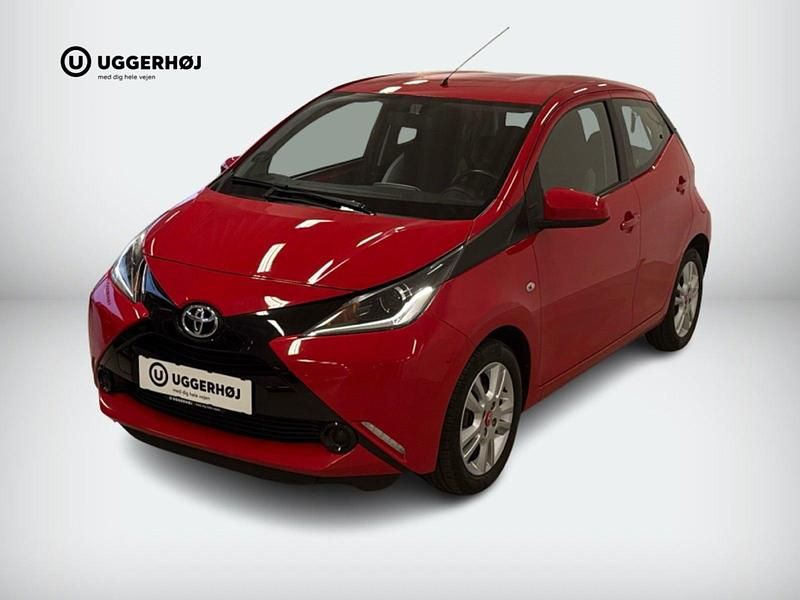 Rød Brugt 2015 Toyota Aygo X-play Hatchback | 69.000 kr. (Fair pris) - Billede 1/4