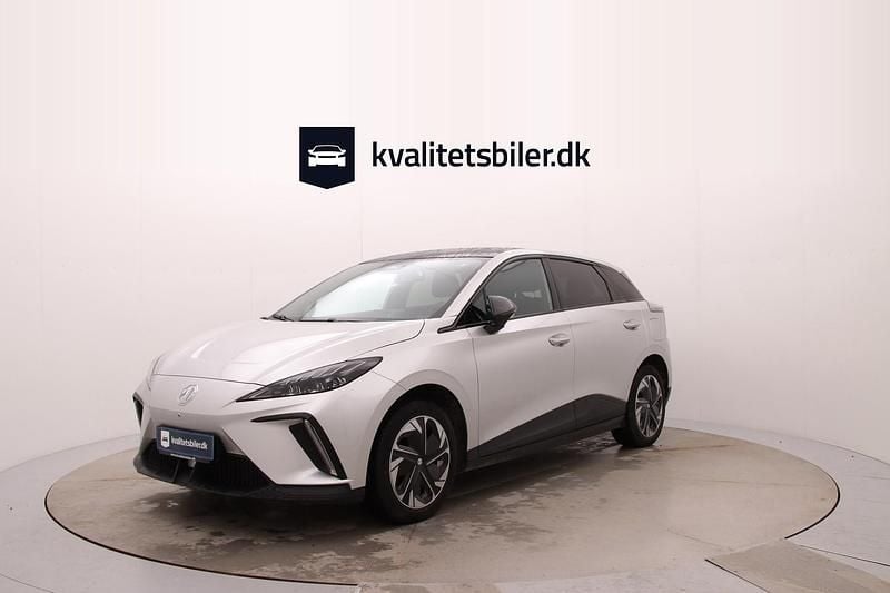 Sølvmetal Brugt 2023 MG MG4 EV Luxury Hatchback | 164.900 kr. (Fair pris) - Billede 1/4