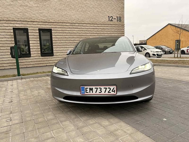 Brugt Tesla Model 3 Long Range RWD 235 kW (320 HK) 2024 QuickSilver Sedan