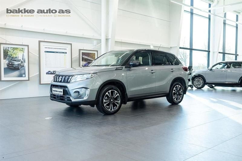 Koksmetal Brugt 2023 Suzuki Vitara Active | 209.900 kr. (Lidt for dyr) - Billede 1/4