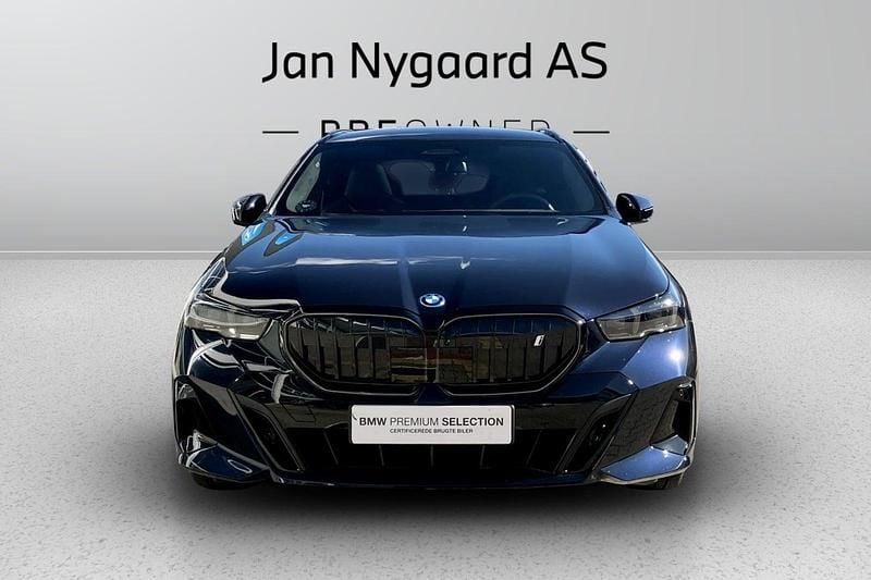 Brugt BMW i5 250 kW (340 HK) 2025 Carbonsortmetal Stationcar