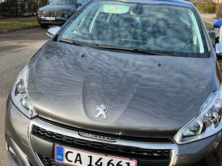 Brugt 2018 Peugeot 208 Allure Sky Hatchback | 103.900 kr. (Dyr) - Billede 1/3