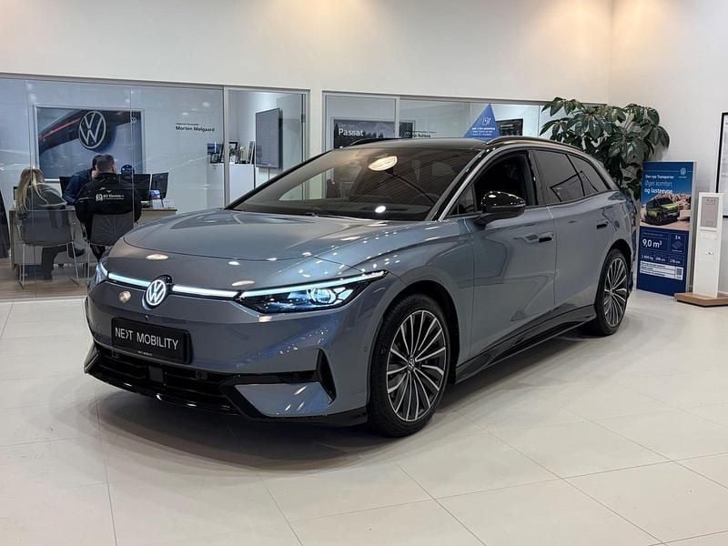 Lysblåmetal Ny 2026 VW ID.7 Style Stationcar | 529.222 kr. (Dyr) - Billede 1/4