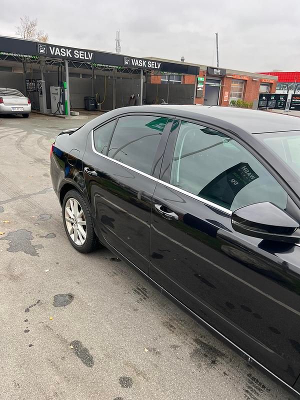 Sort Brugt 2018 Skoda Octavia Style Hatchback | 153.000 kr. (God pris) - Billede 1/8