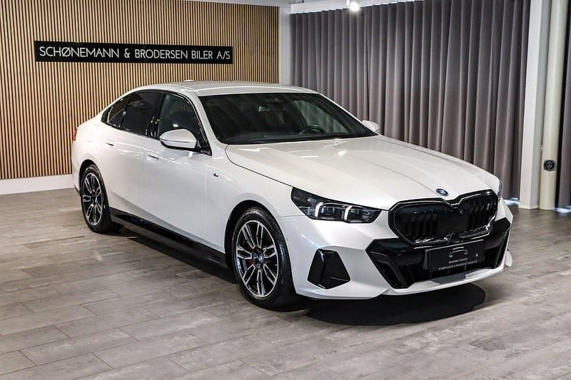Hvidmetal Brugt 2024 BMW i5 M Sport Sedan | 559.900 kr. (Dyr) - Billede 1/4