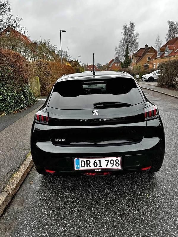 Brugt Peugeot 208 Allure 101 HK (74 kW) 2023 Sort Hatchback