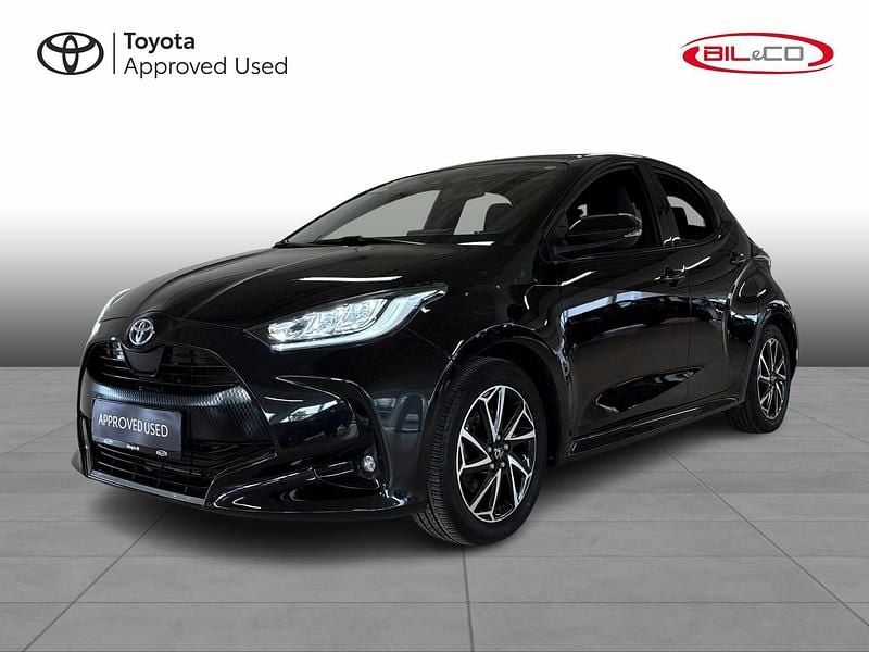 209 night sky black Brugt 2021 Toyota Yaris Hybrid Style Hatchback | 194.900 kr. (Fair pris) - Billede 1/4