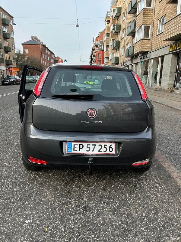 Brugt Fiat Punto Dynamic 85 HK (62 kW) 2013 Grå Hatchback