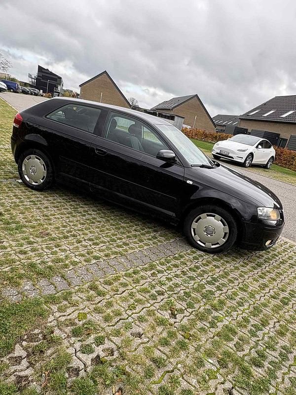 Brugt Audi A3 Ambiente 160 HK (117 kW) 2007 Sortmetal Hatchback