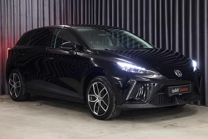 Sortmetal Ny 2025 MG MG4 EV Luxury Hatchback | 199.900 kr. (Fair pris) - Billede 1/4