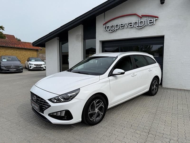Hvid Brugt 2023 Hyundai i30 Essential Stationcar | 199.800 kr. (Fair pris) - Billede 1/4