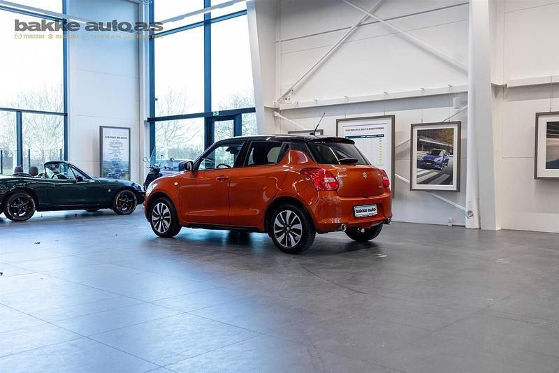 Brugt Suzuki Swift Action 83 HK (61 kW) 2023 Orangemetal Hatchback