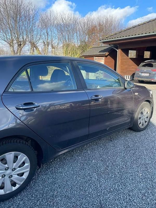 Brugt Kia Rio Advance 99 HK (72 kW) 2017 Grå Hatchback