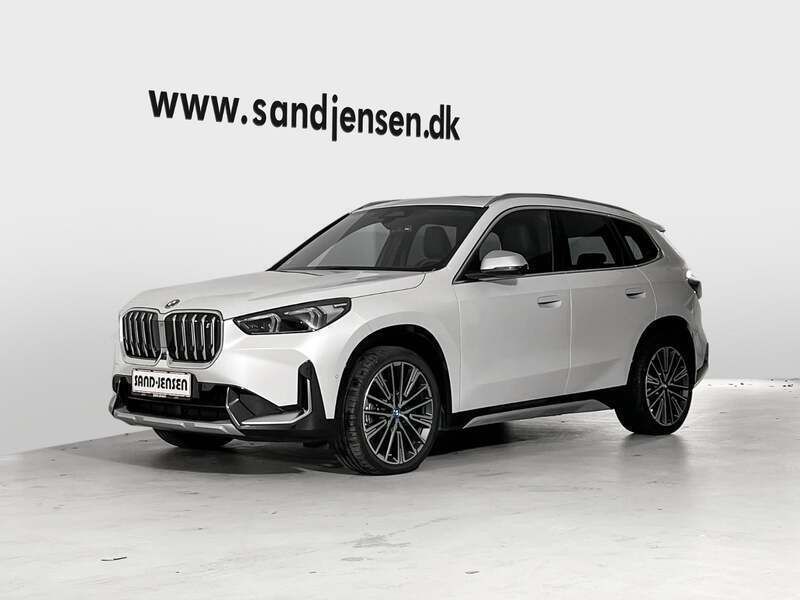 Hvidmetal Brugt 2023 BMW iX1 xLine SUV | 359.900 kr. (God pris) - Billede 1/4