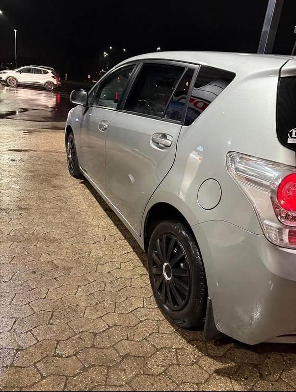 Brugt Toyota Verso 126 HK (92 kW) 2011 Grå MPV