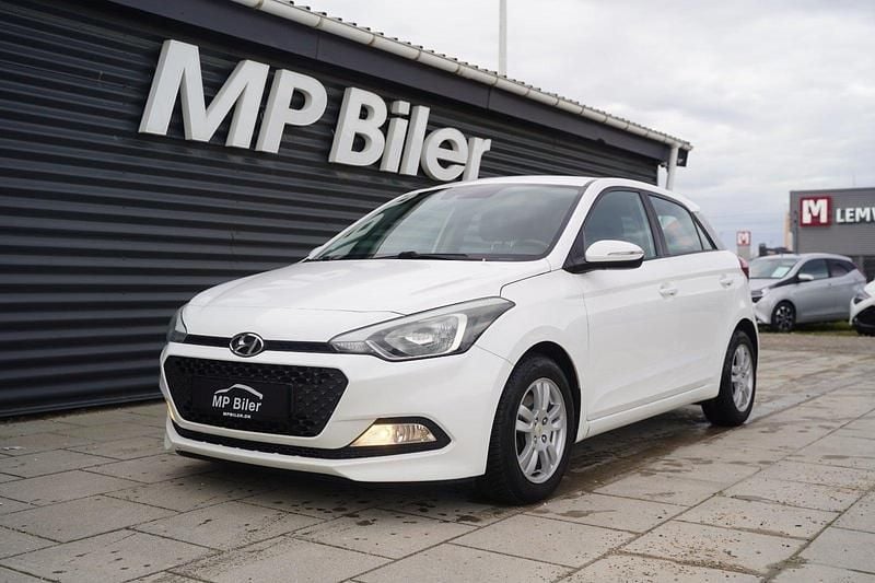 Hvid Brugt 2016 Hyundai i20 Trend Hatchback | 44.900 kr. (Lidt for dyr) - Billede 1/4