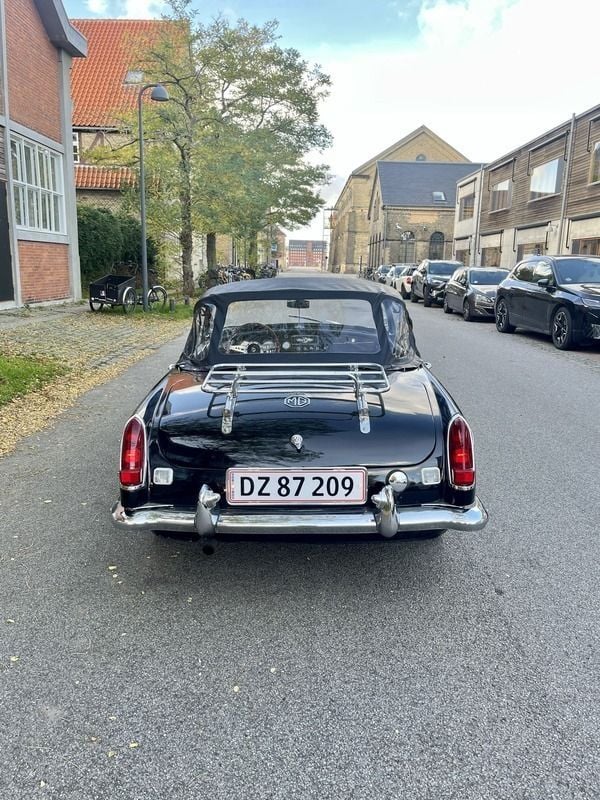 Brugt MG B 95 HK (69 kW) 1967 Sort Cabriolet