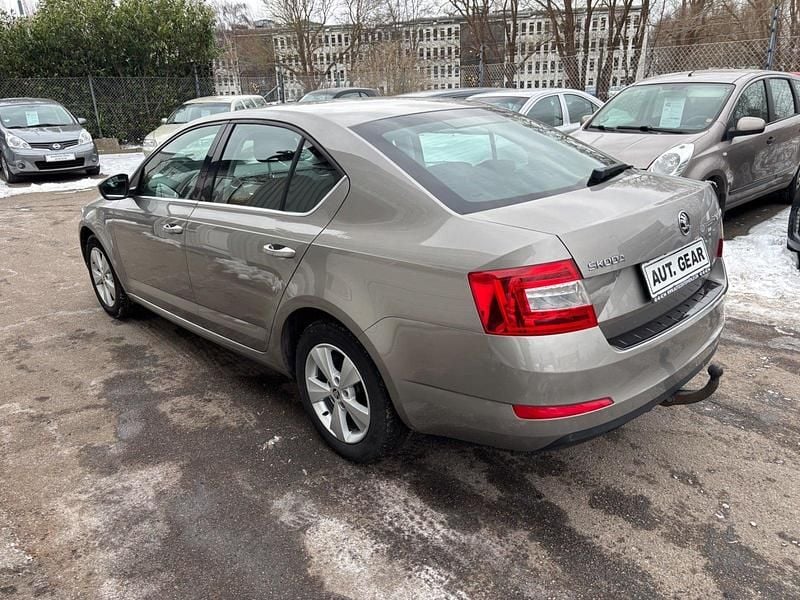 Brugt Skoda Octavia Style 110 HK (80 kW) 2015 Beigemetal Hatchback