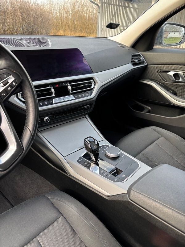 Grå Brugt 2019 BMW 320 Advantage Sedan | 226.500 kr. (Fair pris) - Billede 1/3