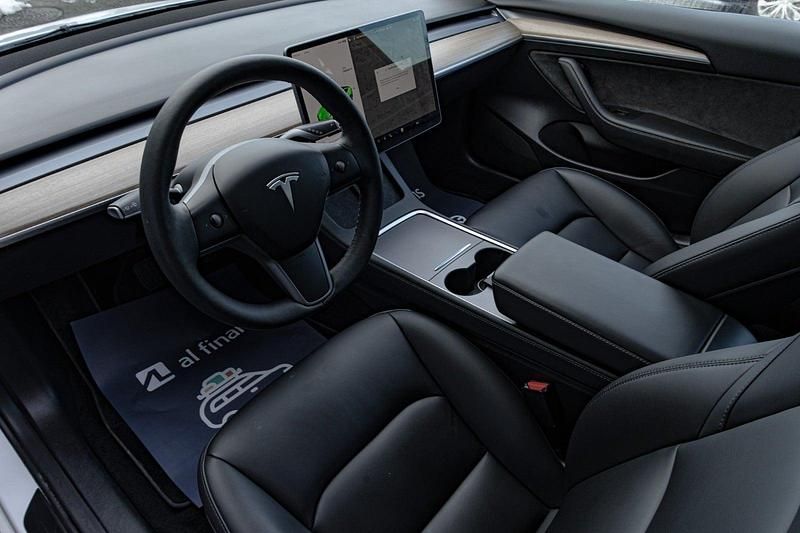 Brugt Tesla Model 3 RWD 239 kW (325 HK) 2023 Hvidmetal Sedan