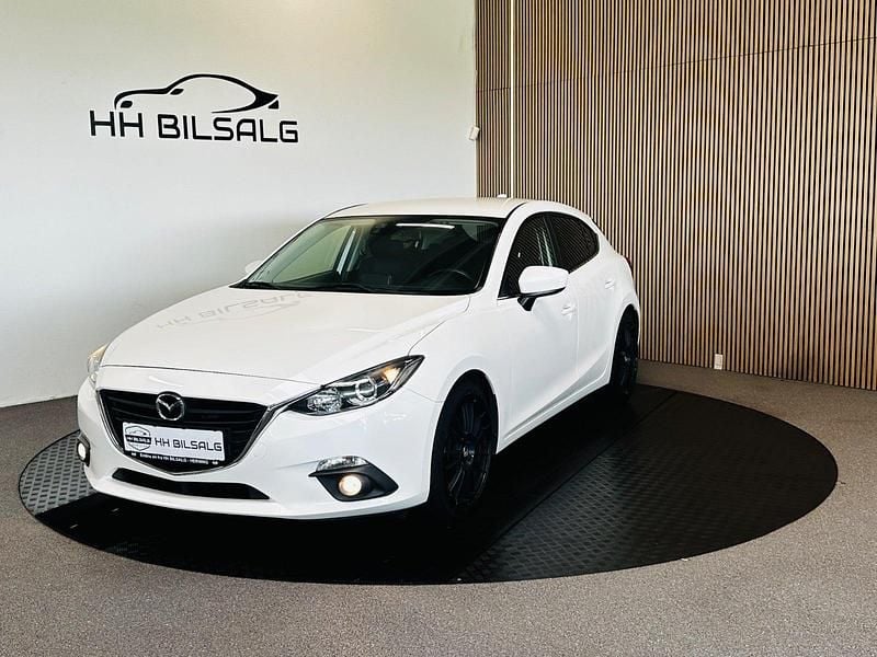 Hvid Brugt 2015 Mazda 3 Vision Hatchback | 84.700 kr. (Fair pris) - Billede 1/4