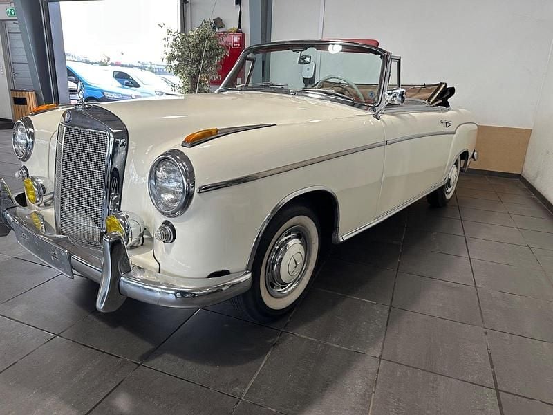 Brugt Mercedes 220 106 HK (77 kW) 1958 Hvid Cabriolet
