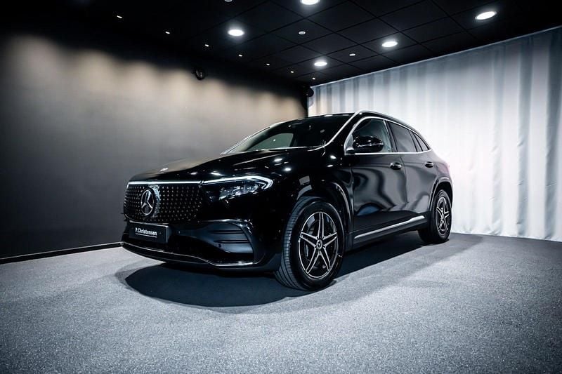 Farve: sort Brugt 2025 Mercedes EQA250+ Premium SUV | 399.900 kr. (Lidt for dyr) - Billede 1/4