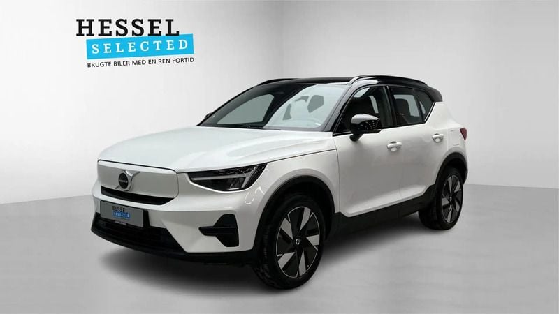 Crystal white metallic Brugt 2024 Volvo XC40 Plus SUV | 304.900 kr. (Super pris) - Billede 1/4