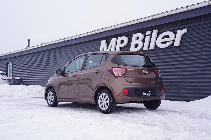 Brugt Hyundai i10 GO! 66 HK (48 kW) 2017 Brunmetal Hatchback