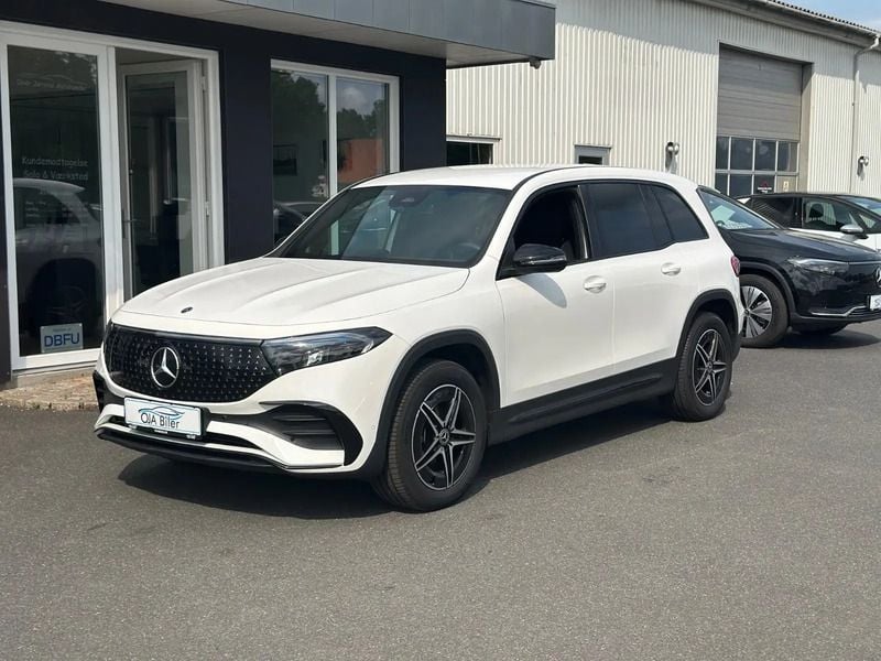 Hvid Brugt 2024 Mercedes EQB250+ AMG line SUV | 369.900 kr. (Fair pris) - Billede 1/4
