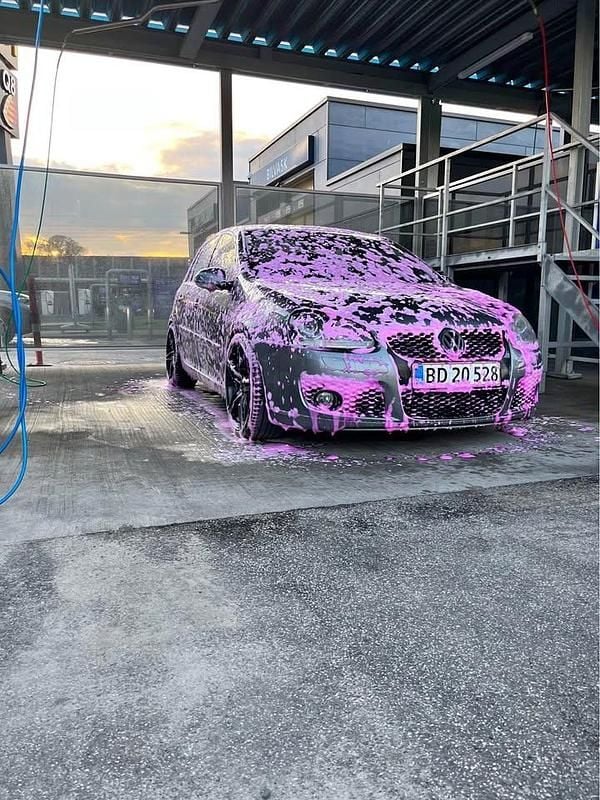 Brugt 2005 VW Golf V Sedan | 35.000 kr. (Fair pris) - Billede 1/4