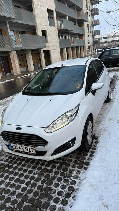 Brugt Ford Fiesta 101 HK (74 kW) 2014 Hvid Hatchback