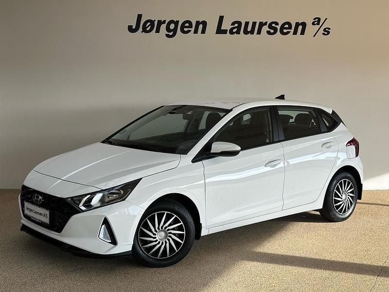 Hvid Brugt 2021 Hyundai i20 Essential Hatchback | 159.800 kr. (Fair pris) - Billede 1/4