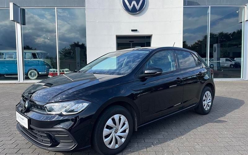 Deep black pearl & titansort/titansort/sort/cerami Brugt 2023 VW Polo Life | 229.800 kr. (Dyr) - Billede 1/4