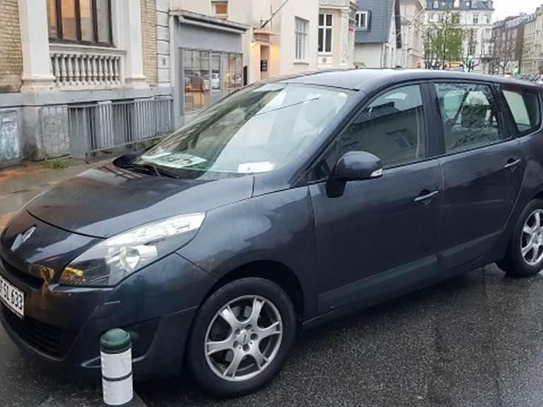 Brugt Renault Grand Scénic III 129 HK (94 kW) 2010 MPV