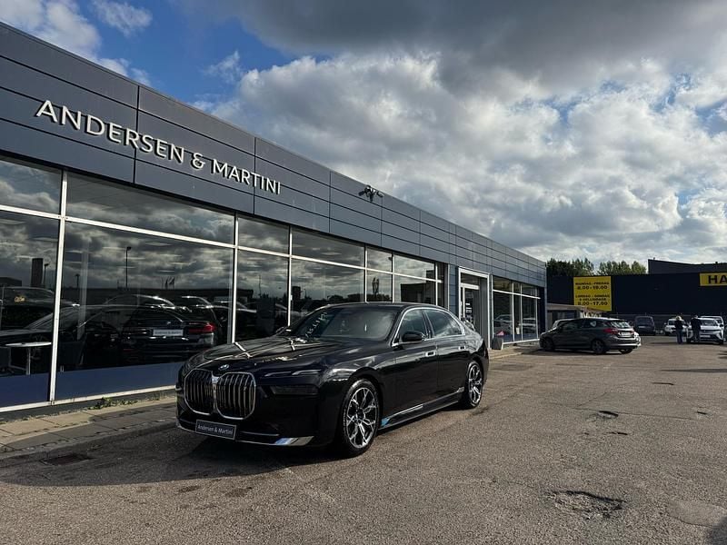 Blacksapphiremetallic Brugt 2022 BMW i7 Sedan | 898.800 kr. - Billede 1/4