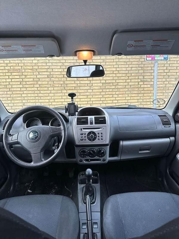 Brugt Suzuki Ignis 99 HK (72 kW) 2005 Hatchback