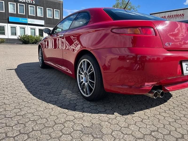 Brugt Alfa Romeo GT 240 HK (176 kW) 2005 Coupe