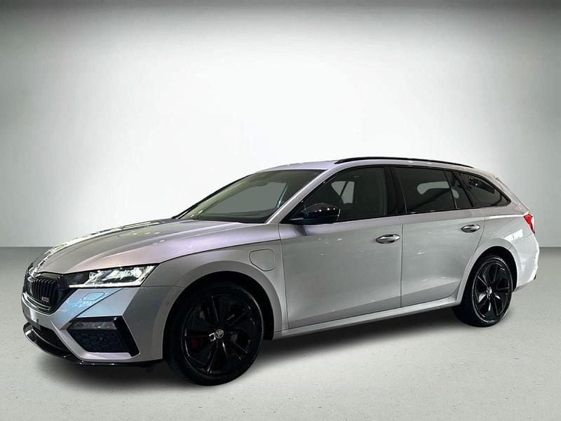 Sølvmetal Brugt 2021 Skoda Octavia RS Stationcar | 259.990 kr. (Dyr) - Billede 1/4